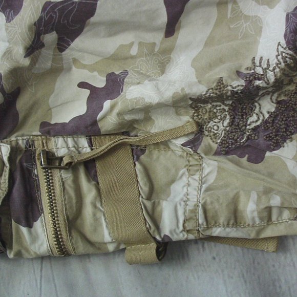 Guess  Ladies size 27 cropped pants/calf-length - Picture 4 of 8